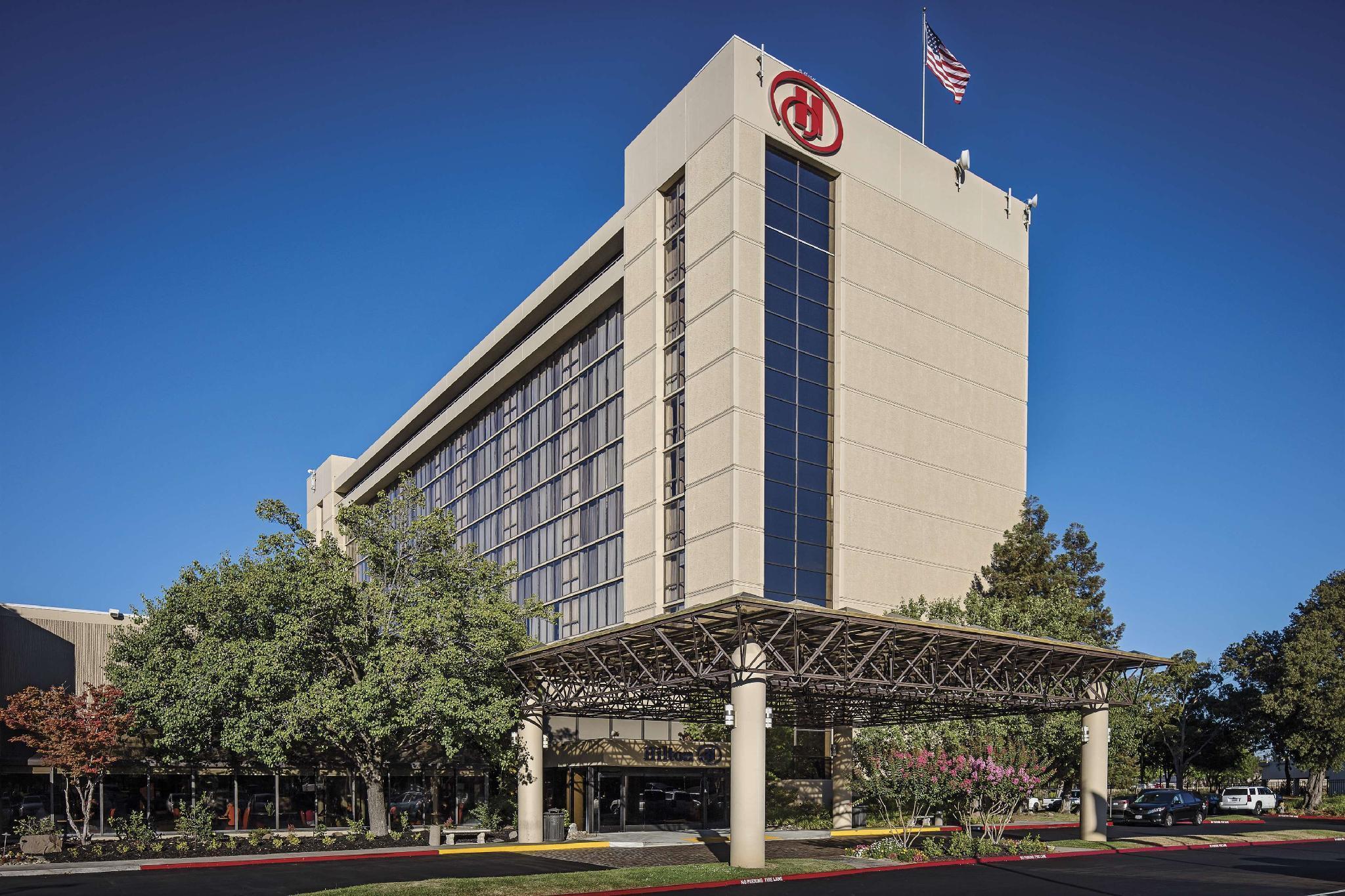 Hilton Sacramento Arden West Hotell Exteriör bild