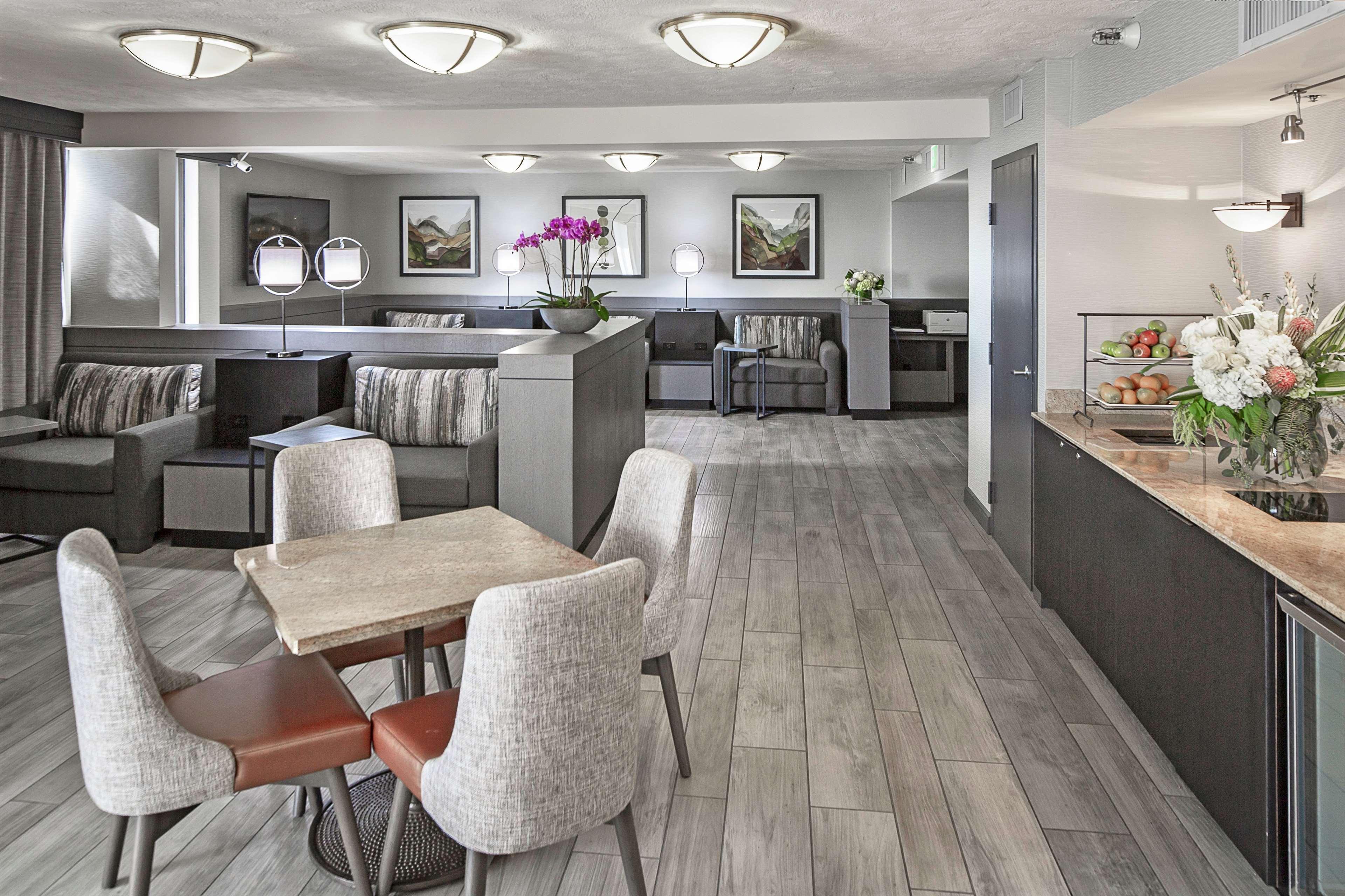Hilton Sacramento Arden West Hotell Exteriör bild