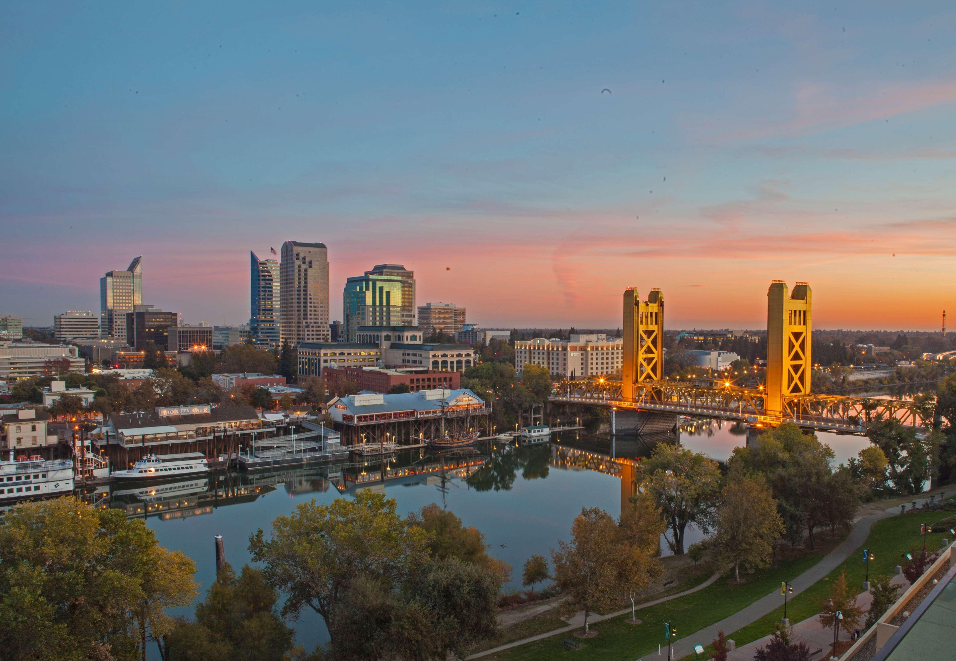 Hilton Sacramento Arden West Hotell Exteriör bild