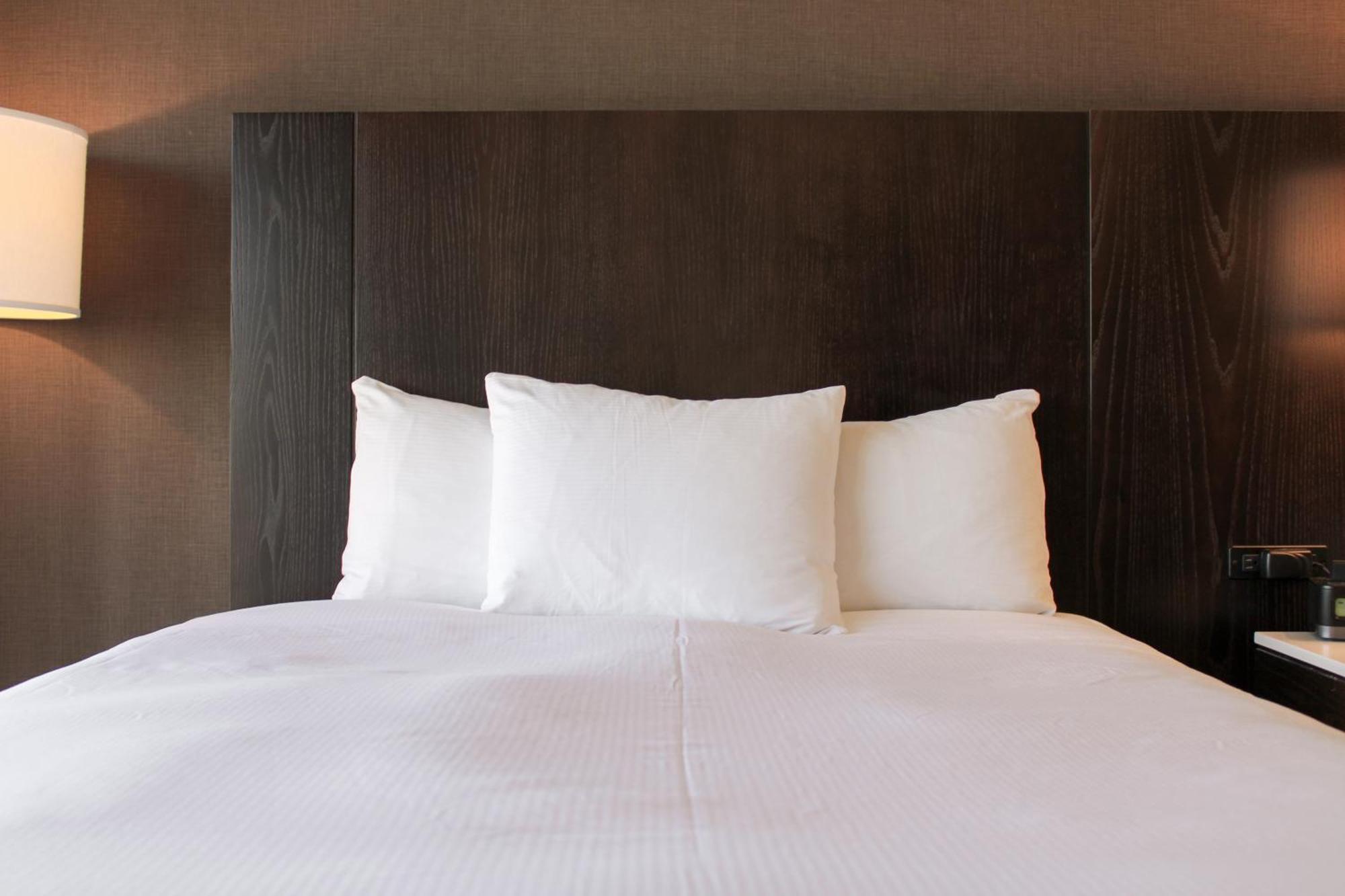 Hilton Sacramento Arden West Hotell Exteriör bild