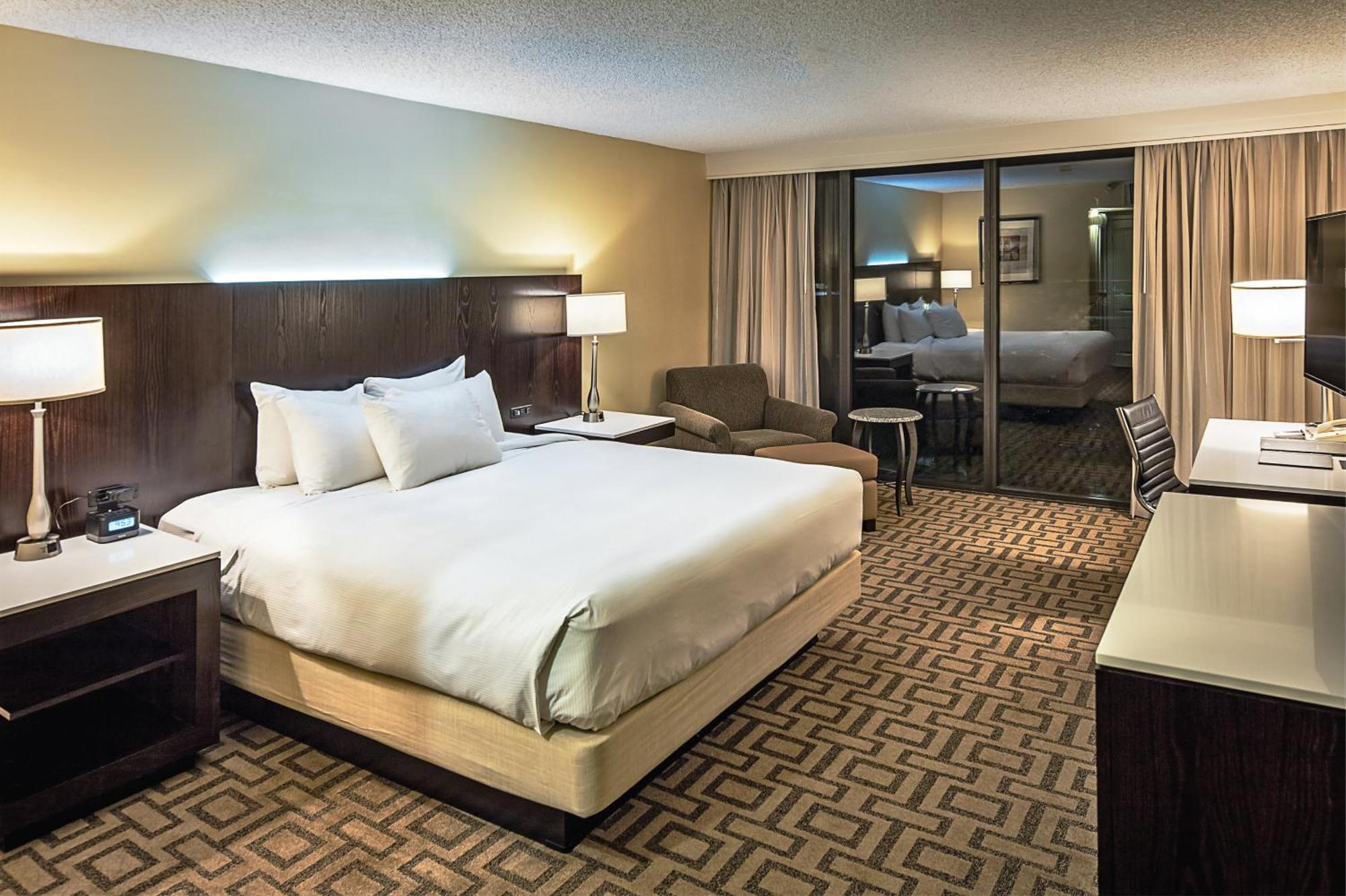Hilton Sacramento Arden West Hotell Exteriör bild